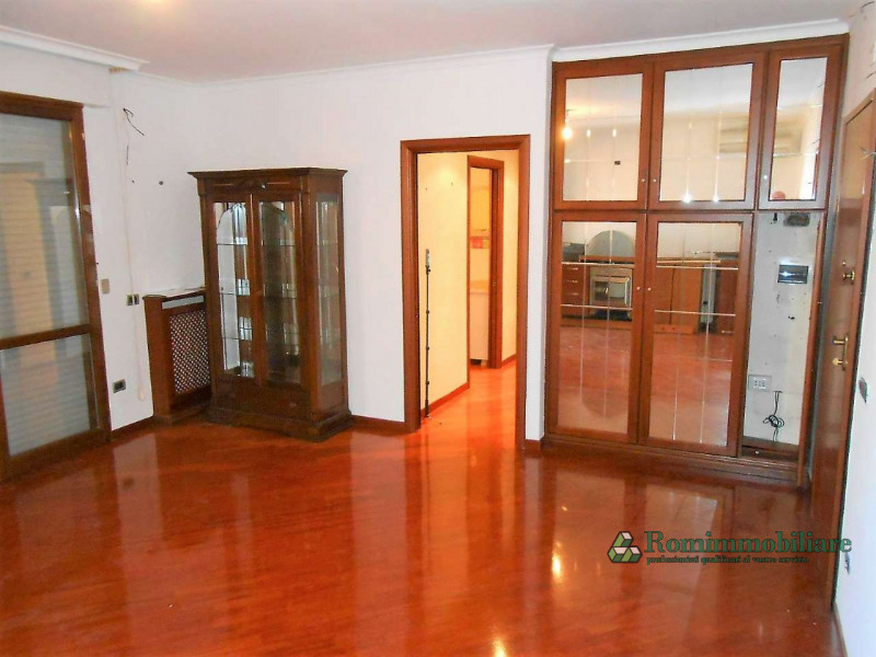 Appartamento ROMA vendita  Osteria del Curato piazza ilia Peikow 18 Romimmobiliare Srl