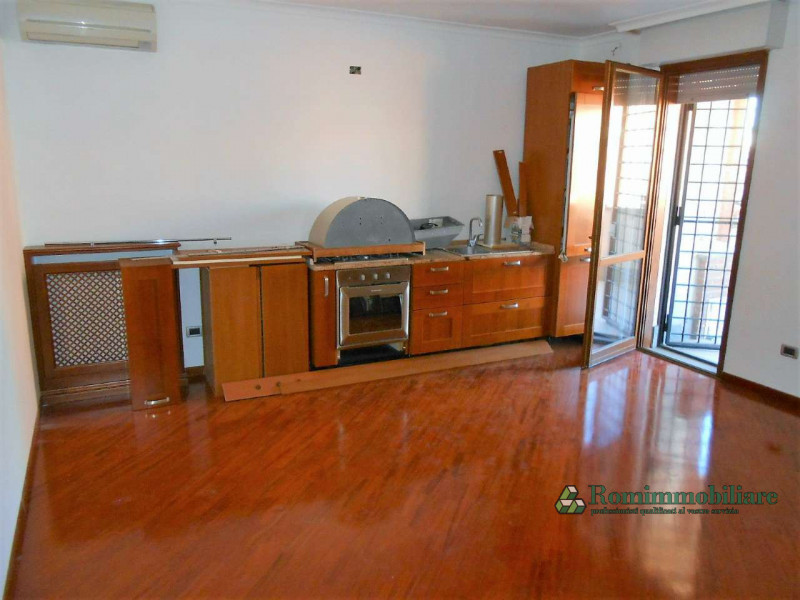 Appartamento ROMA vendita  Osteria del Curato piazza ilia Peikow 18 Romimmobiliare Srl