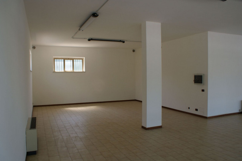 Negozio - Loc.Com. VICENZA affitto  Ferrovieri via vaccari AGENZIA VICENZA sas di Marchetti Francesco via legione antonini