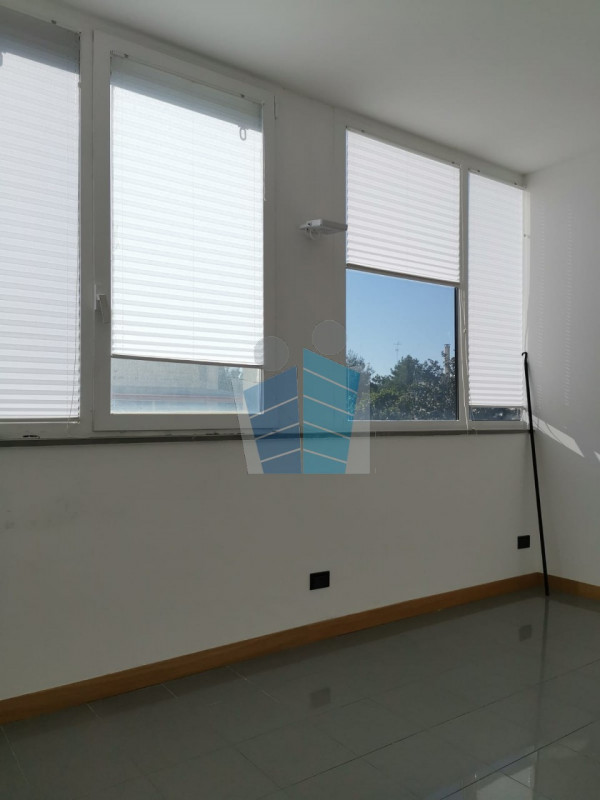 Ufficio - Loc.Com. LECCE affitto  San Lazzaro Via Campania Idee Immobiliari