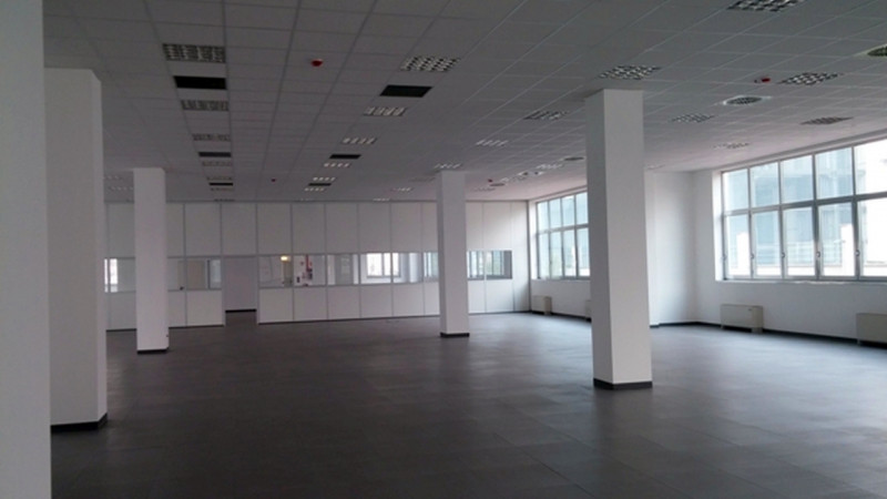 Ufficio - Loc.Com. MILANO affitto  Barona  Immobili Servizi Immobiliari s.a.s.