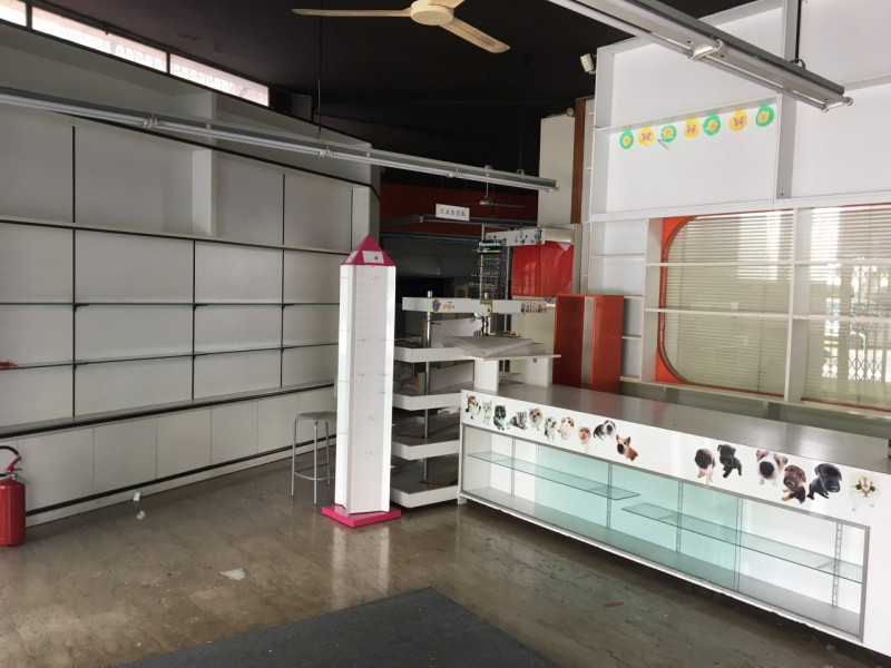 Negozio - Loc.Com. PADOVA affitto  Ospedali / Santa Rita Zona Santa Rita/Ospedali NUOVACASA IMMOBILIARE S.N.C.