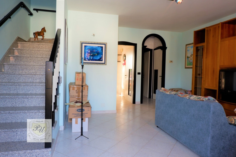 Villa Affiancata - Schiera ITALIA vendita   viale antonio gramsci Immobiliare Principe Umberto