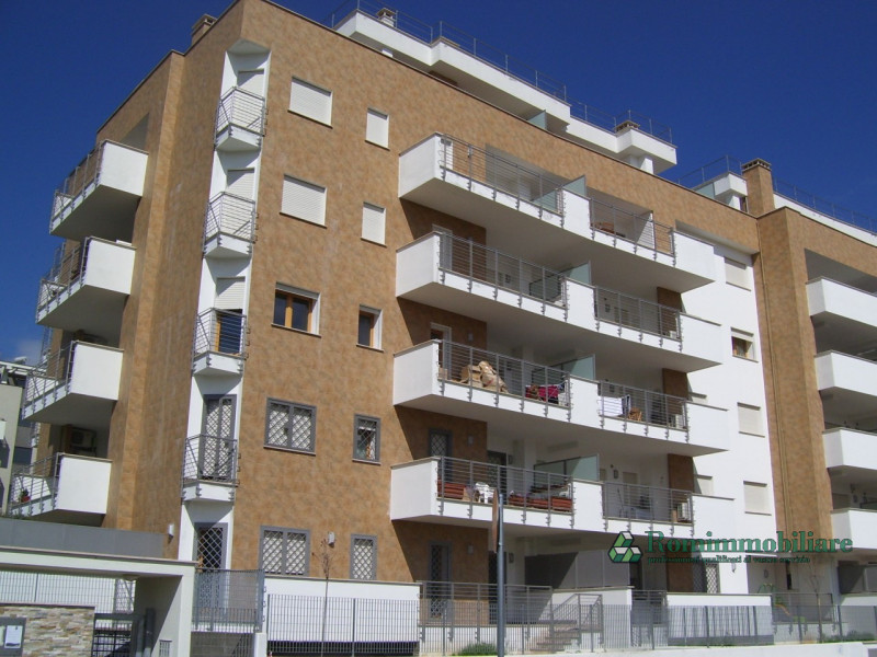 Appartamento ROMA vendita  Collatino Via Filippo Cremonesi Romimmobiliare Srl