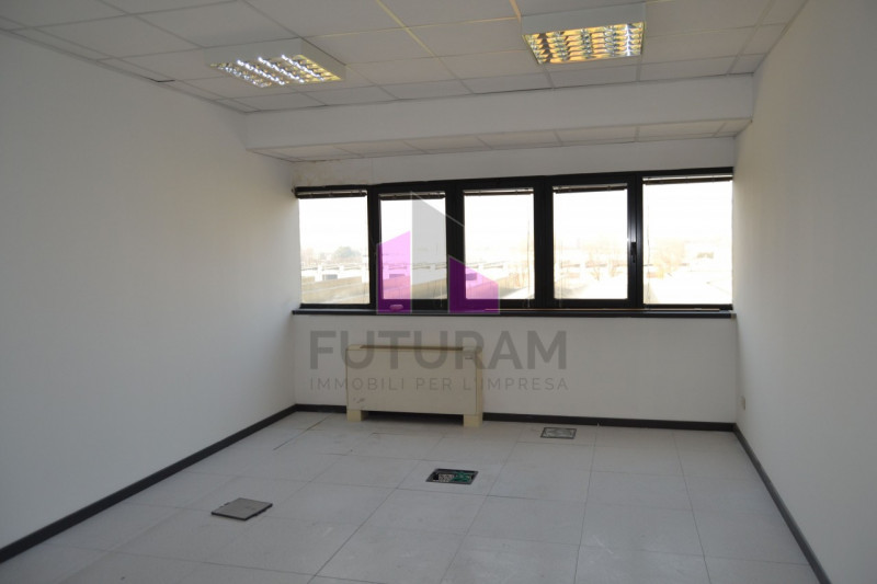Ufficio - Loc.Com. PADOVA affitto  Zona Industriale Est Via Messico 9999 Futuram di Carli Federico