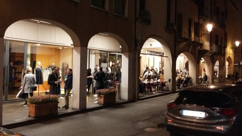 Negozio - Loc.Com. PADOVA affitto  Centro Storico Centro storico vicinanze largo Europa Immobiliare Cerno