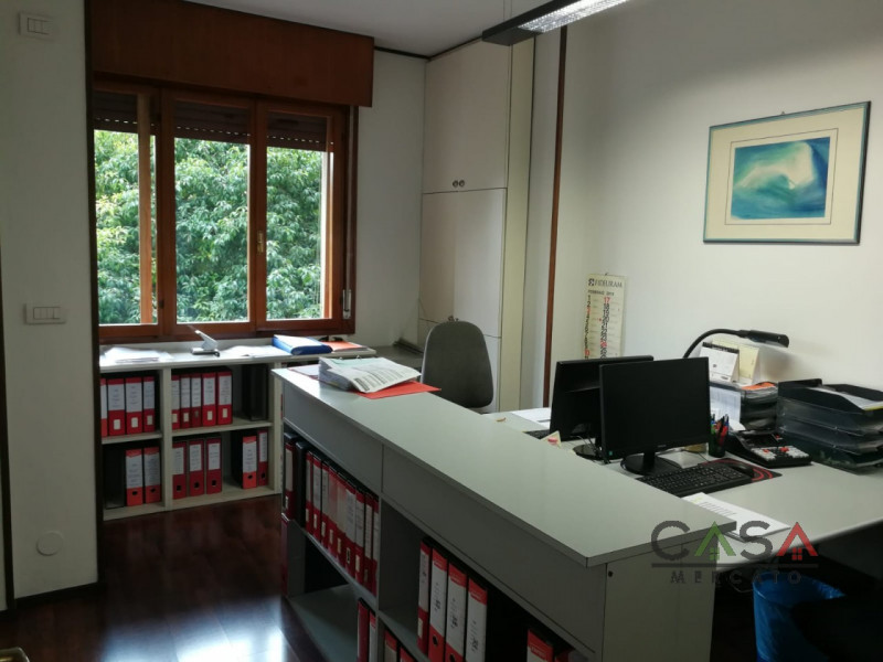 Ufficio - Loc.Com. PORDENONE affitto  Centro Via Dante Casamercato s.n.c di Piccoli Eros & C.