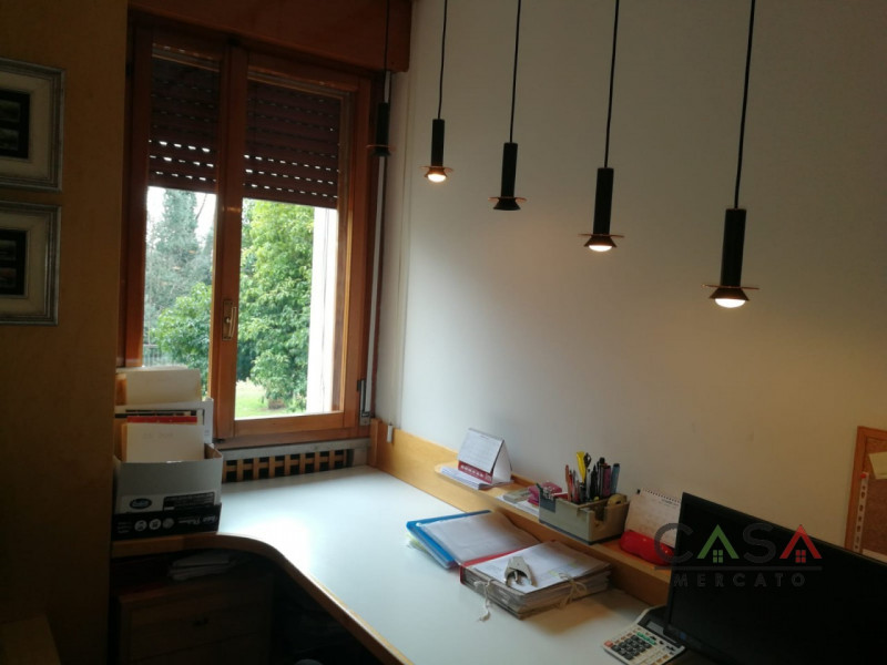 Ufficio - Loc.Com. PORDENONE affitto  Centro Via Dante Casamercato s.n.c di Piccoli Eros & C.