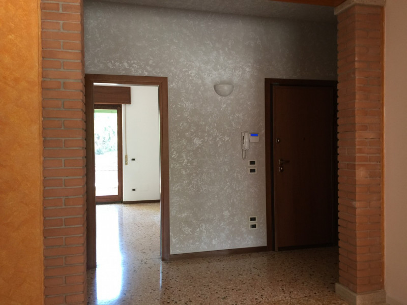 Ufficio - Loc.Com. VICENZA affitto  Porta Lupia - Eretenia - San Silvestro - Santi Apostoli - Piarda - Barche Via Belluzzi Abitare a Vicenza