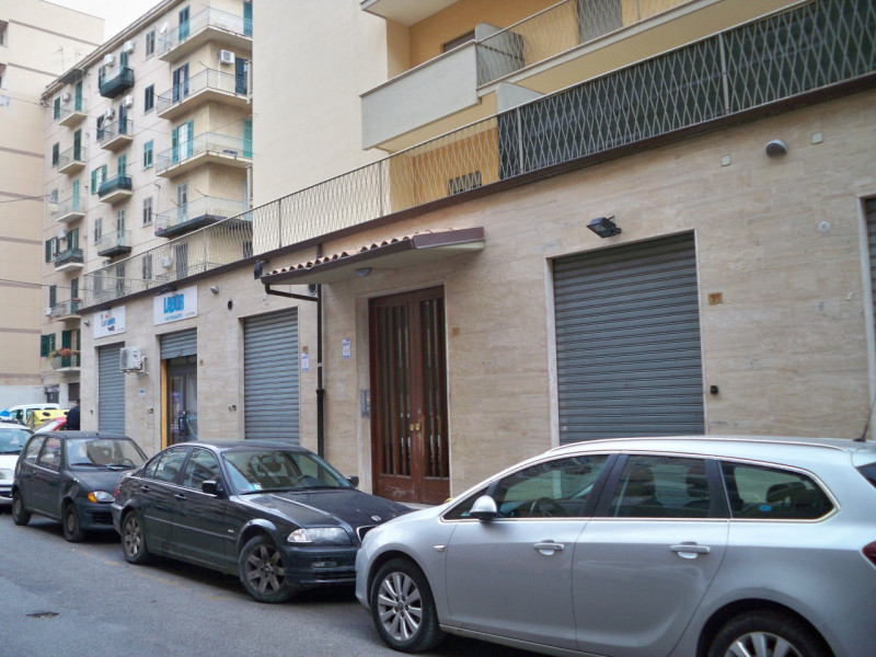 Negozio - Loc.Com. PALERMO affitto  Oreto  Idea Casa s.r.l.s.
