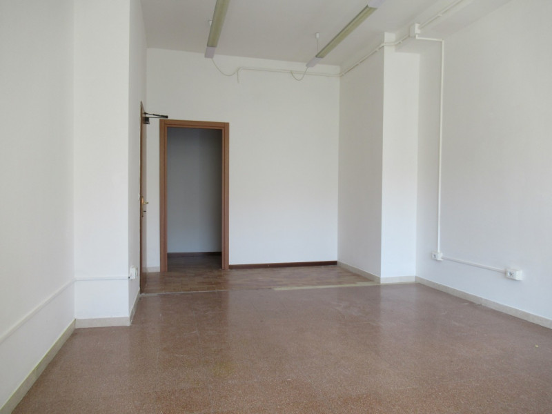 Negozio - Loc.Com. TREVISO affitto  Fuori Mura Viale Fratelli Cairoli, 100 ABC Intermediazioni Immobiliari di Benedetto Celot