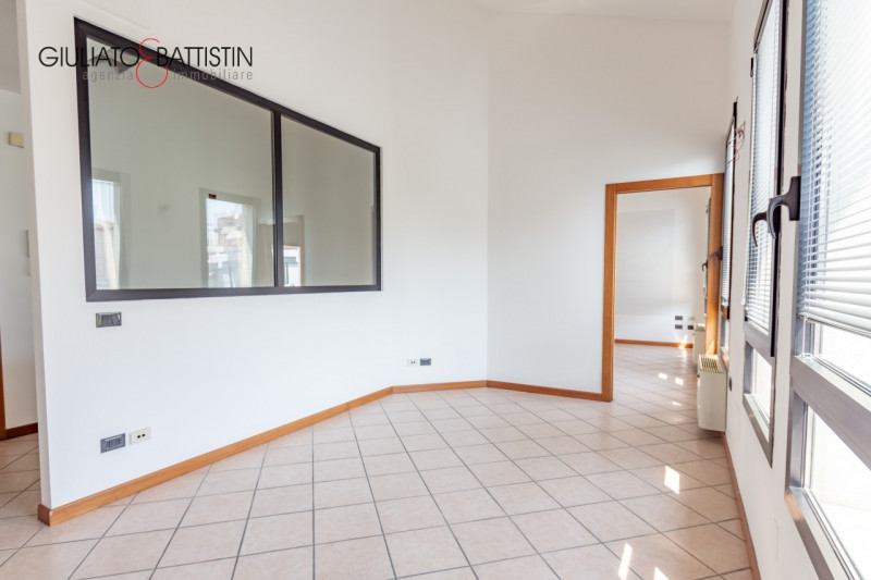 Ufficio - Loc.Com. VICENZA affitto  Legione Antonini Via Legione Antonini GIULIATO&BATTISTIN agenzia immobiliare