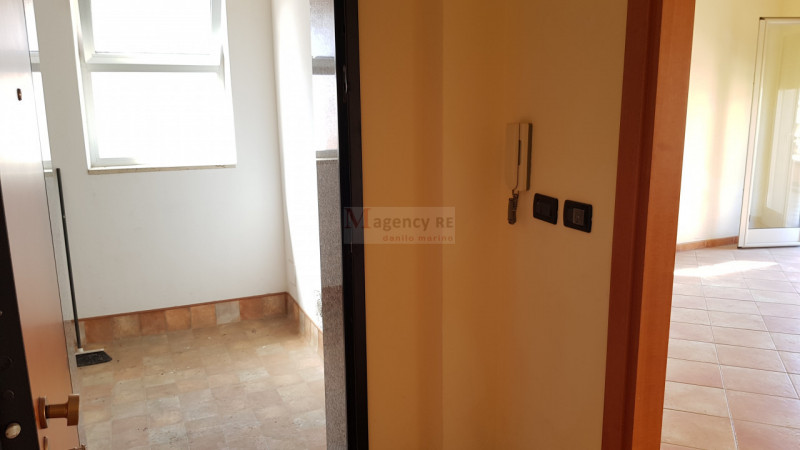 Vendita appartamento in ottime condizioni 15 Via Anna Magnani zona Lazzaro a Motta San Giovanni (RC) 130 mq