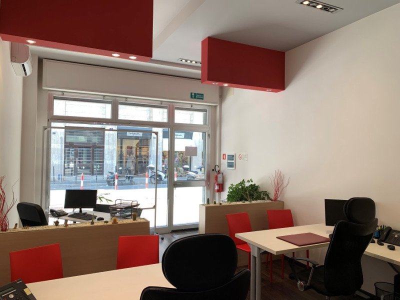 Negozio - Loc.Com. TRIESTE affitto  Centro  URBAN REAL ESTATE S.R.L.