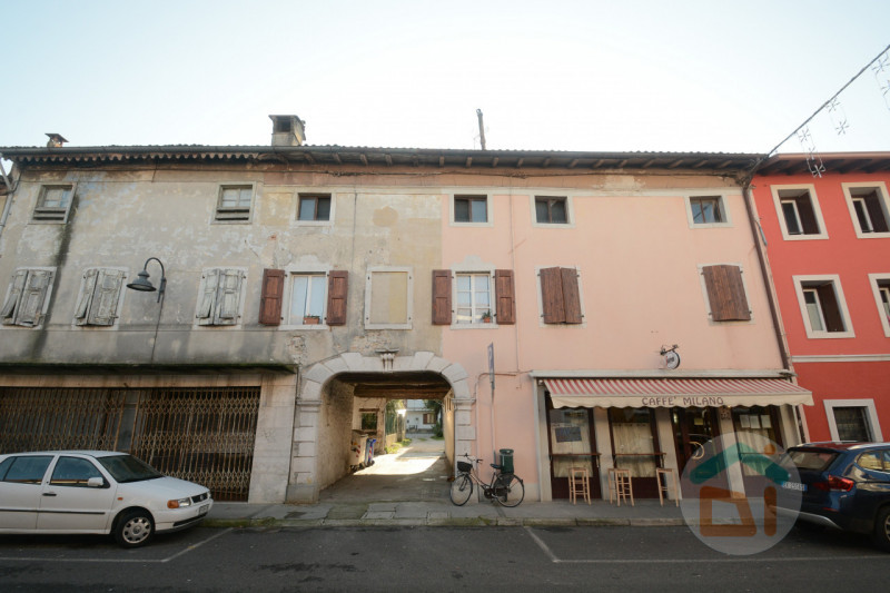 Vendita stabile / palazzo da ristrutturare Via Latina 22 zona Romans d'Isonzo - Centro a Romans D'isonzo (GO) 115 mq