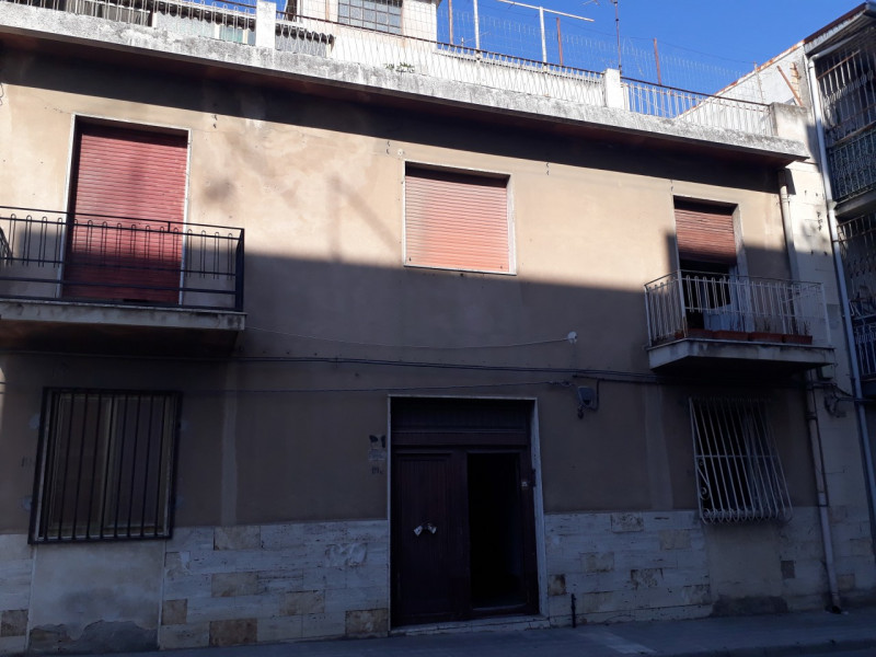 Vendita appartamento da ristrutturare Via Ravagnese Superiore zona Ravagnese a Reggio Di Calabria (RC) 96 mq