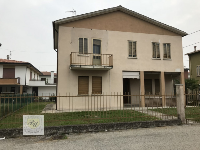 Villa Unifamiliare - Indipendente ESTE vendita  Este - Centro Via Salute Immobiliare Principe Umberto