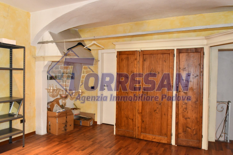 Negozio - Loc.Com. PADOVA affitto  Centro Storico Via Dante AGENZIA IMMOBILIARE TORRESAN