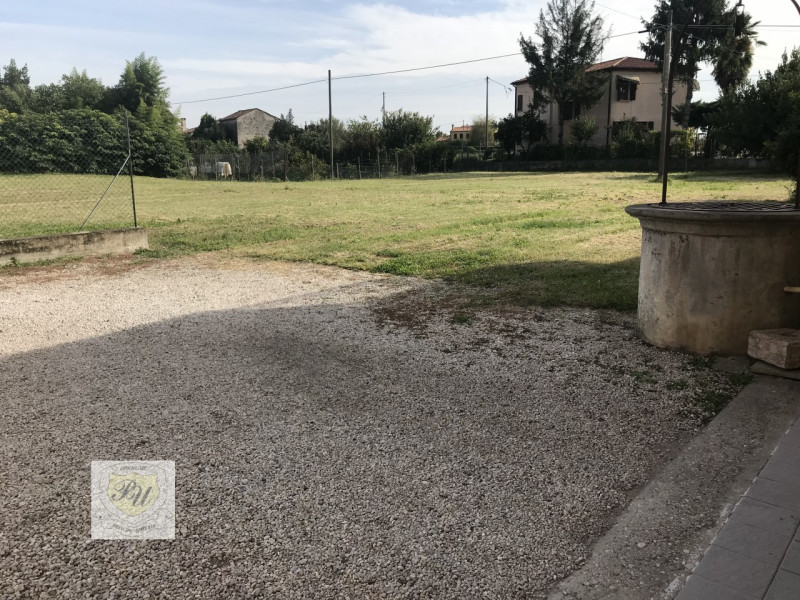Villa Unifamiliare - Indipendente ESTE vendita  Este Via Principe Umberto, 54/B Immobiliare Principe Umberto