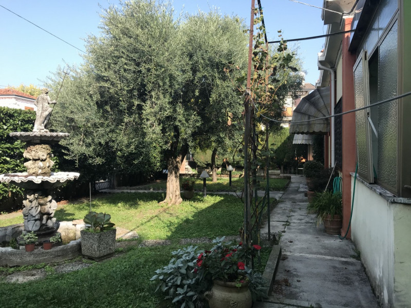 Capannone Commerciale VICENZA vendita  Polegge Strada Marosticana, 200 MODO IMMOBILIARE di Asset Immobiliare snc di Valente Eleonora Alessandra & C.