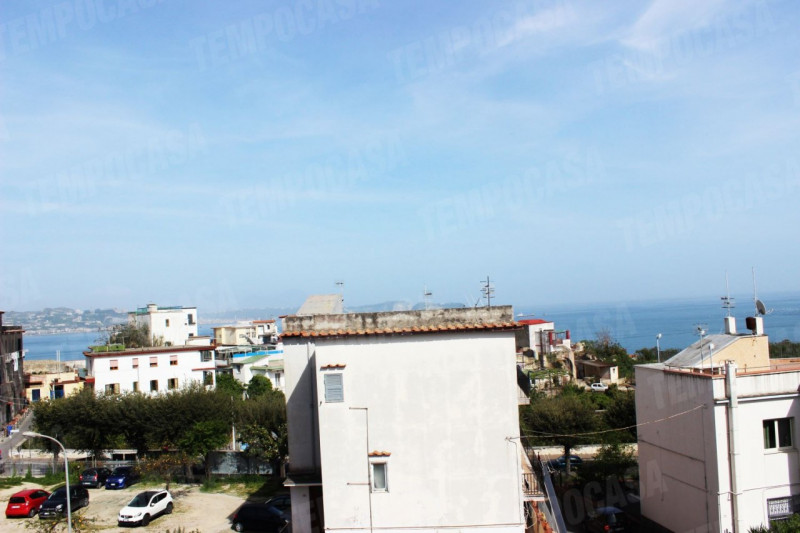 Vendita appartamento da ristrutturare Via Risorgimento a Bacoli (NA) 80 mq