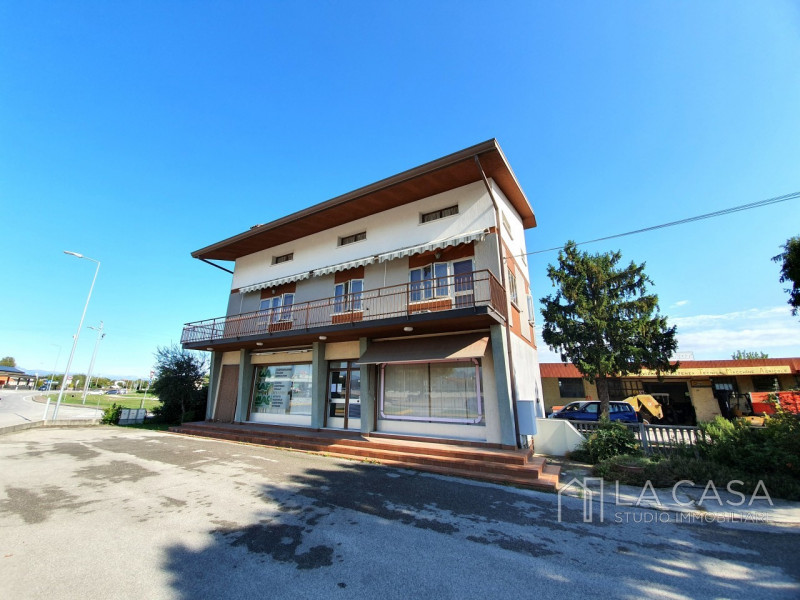  san giorgio della richinvelda vendita quart: rauscedo studio immobiliare la casa s.a.s.