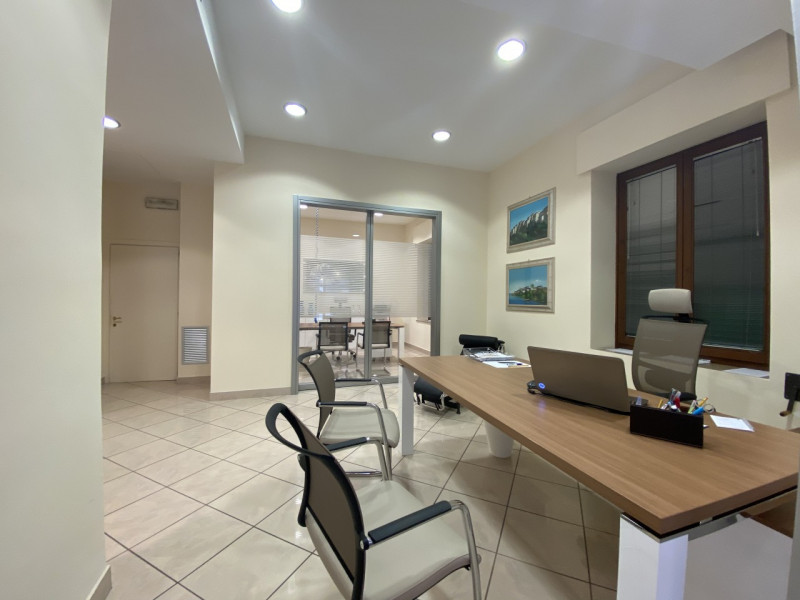 Negozio - Loc.Com. VERONA affitto  Centro Storico  Immobiliare Piasente