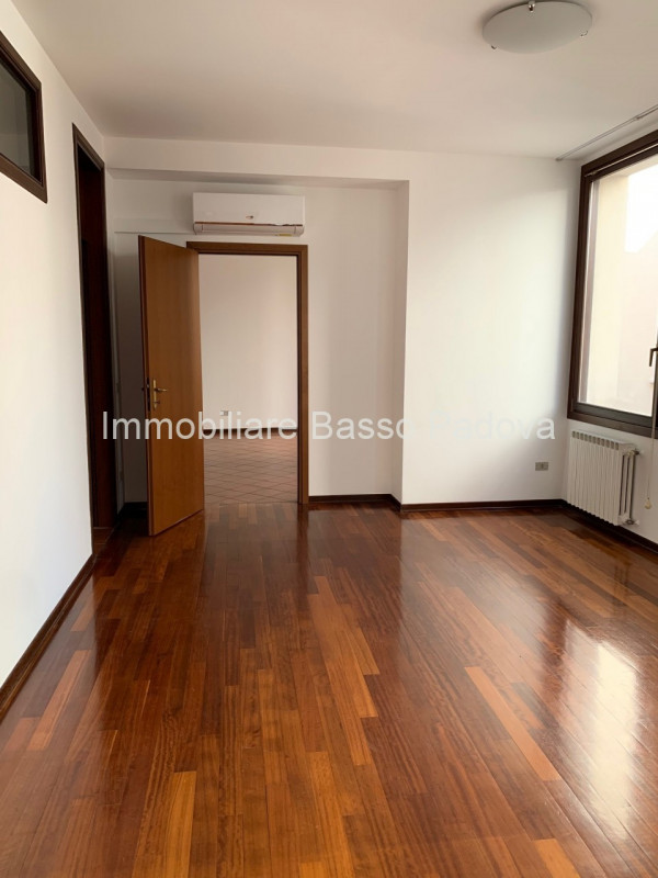 Ufficio - Loc.Com. PADOVA affitto  Centro Storico VIA SANT