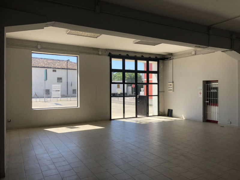 Affitto attività commerciale Via Mazzini zona Grisignano di Zocco a Grisignano Di Zocco (VI) 70 mq