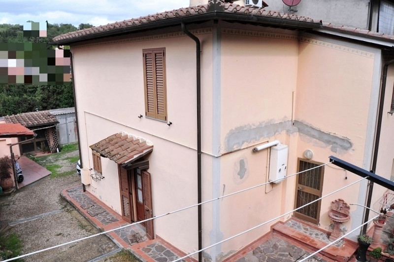  montevarchi vendita quart: pestello studio immobiliare balsimelli