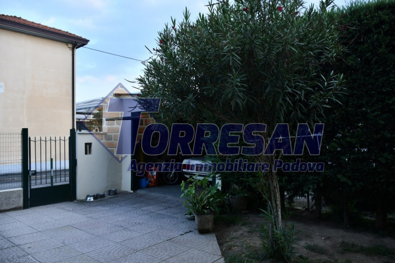 Capannone Commerciale PADOVA vendita  Arcella - San Filipponeri via bordone AGENZIA IMMOBILIARE TORRESAN