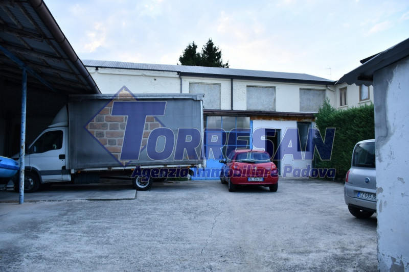 Capannone Commerciale PADOVA vendita  Arcella - San Filipponeri via bordone AGENZIA IMMOBILIARE TORRESAN