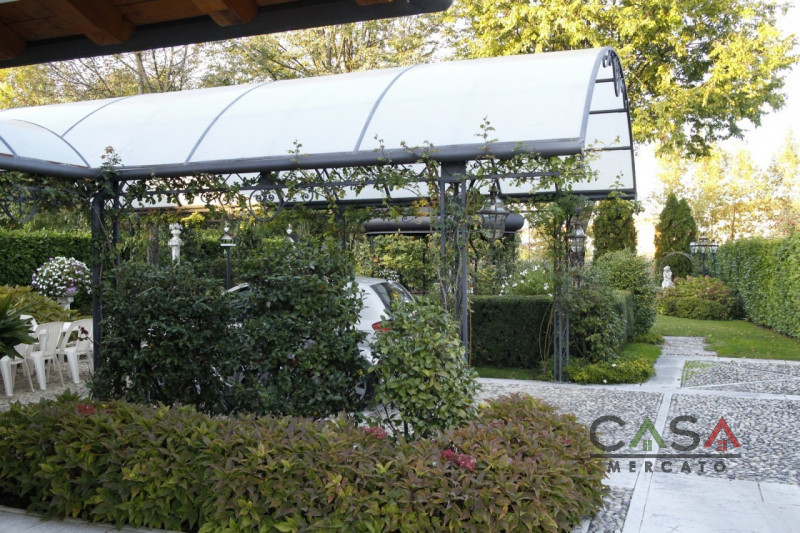 Villa Unifamiliare - Indipendente SACILE vendita  Sacile Viale Repubblica 164 Casamercato s.n.c di Piccoli Eros & C.
