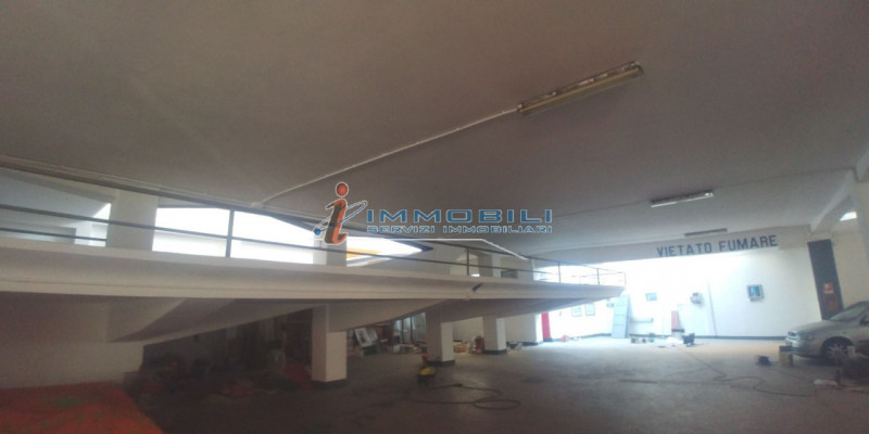 Capannone Commerciale MILANO affitto  Certosa  Immobili Servizi Immobiliari s.a.s.