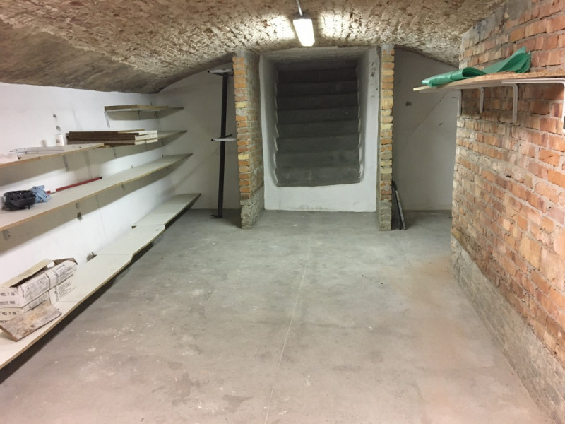 Negozio - Loc.Com. PADOVA affitto  Centro Storico Laterale Piazza della Frutta NUOVACASA IMMOBILIARE S.N.C.