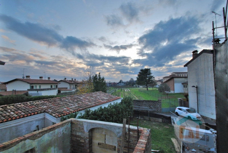 Vendita appartamento in ottime condizioni Via Battisti a Cormons (GO) 247 mq