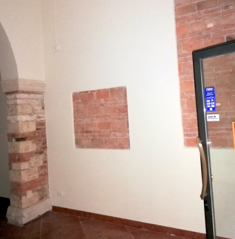 Negozio - Loc.Com. VERONA affitto  Centro Storico Verona Centro ZTL - Vicinanze Piazza Erbe IMMOBILIARE LEDRI SAS DI LEDRI LUCA & C