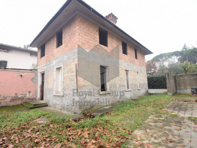 Vendita villa zona Montecatini - Terme - Centro a Montecatini Terme (PT) 216 mq