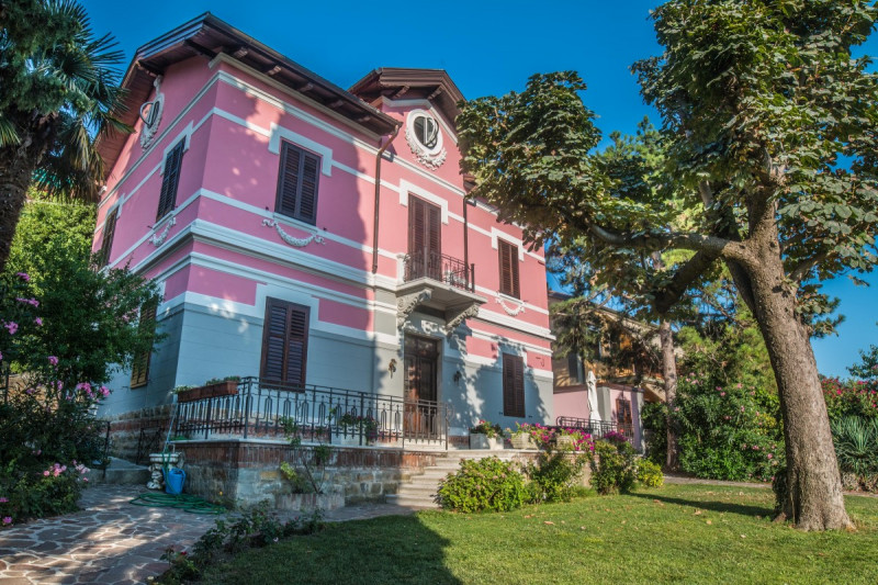 Vendita villa nuova costruzione Vicolo Degli Scaglioni zona Zone di Pregio a Trieste (TS) 300 mq