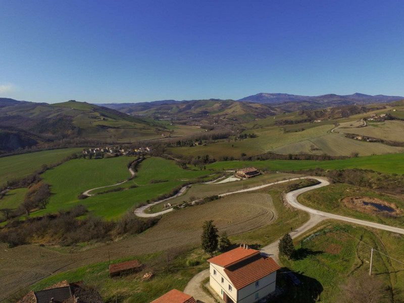 Vendita rustico / casale in buone condizioni Località Cavagno zona Valle Avellana a Sassocorvaro (PU) 200 mq