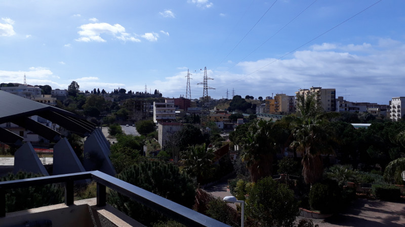 Affitto appartamento in buone condizioni Via Caserta Crocevia zona Reggio Calabria - Centro a Reggio Di Calabria (RC) 100 mq