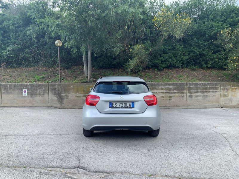 Vendita box e posti auto Via Fabio Cusin zona Raute a Trieste (TS) 11 mq