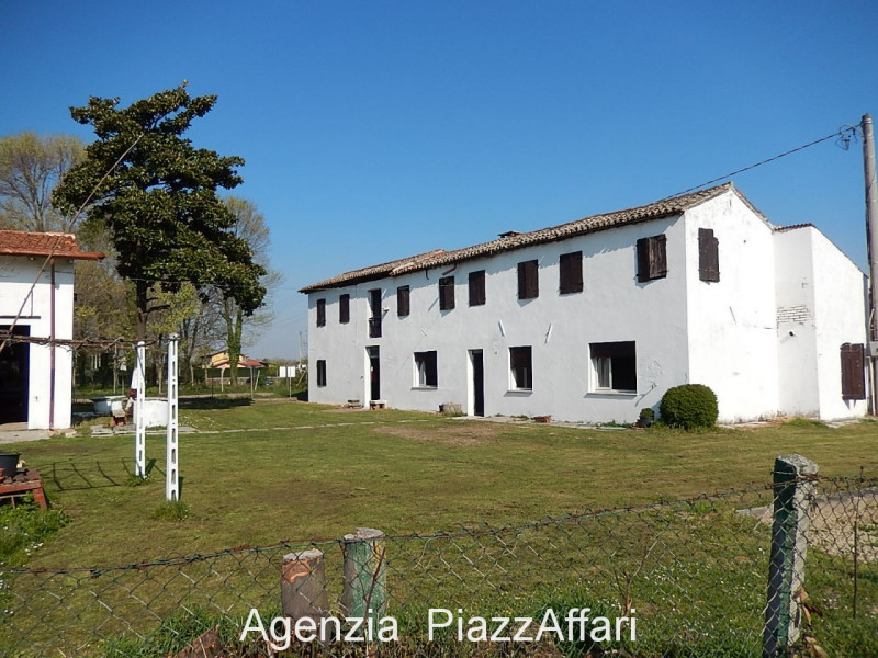 Vendita rustico / casale da ristrutturare a Arzergrande (PD) 5.000 mq