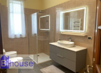 appartamento in vendita Biella foto 004__presentazione_bagno_riammodernato.jpg