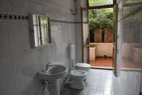 negozio in affitto Firenze foto 008__bagno_3.jpg
