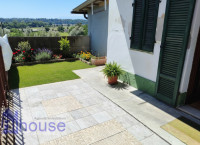 casa a schiera in vendita Castelletto Cervo foto 004__giardino.jpg