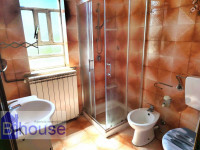 casa a schiera in vendita Castelletto Cervo foto 015__Bagno_attuale_wmk_0.jpg