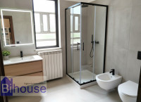 casa a schiera in vendita Castelletto Cervo foto 016__bagno_ristruttutato.jpg
