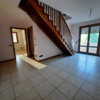 appartamento in vendita Selvazzano Dentro foto 004__soggiorno1.jpg