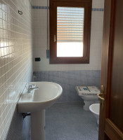 appartamento in vendita Selvazzano Dentro foto 014__bagno.jpg